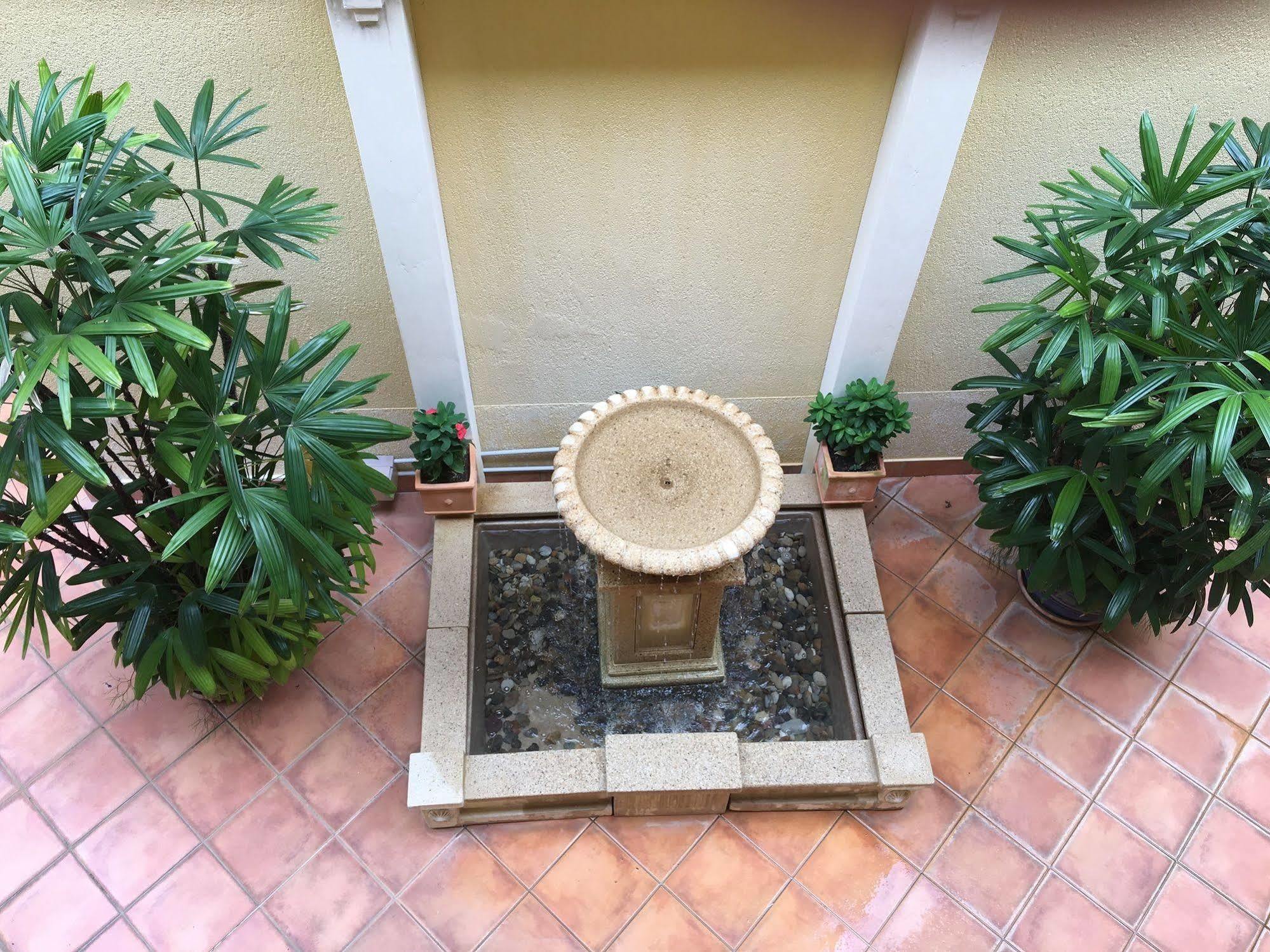 Il Palazzo Holiday Apartments Cairns Exterior foto