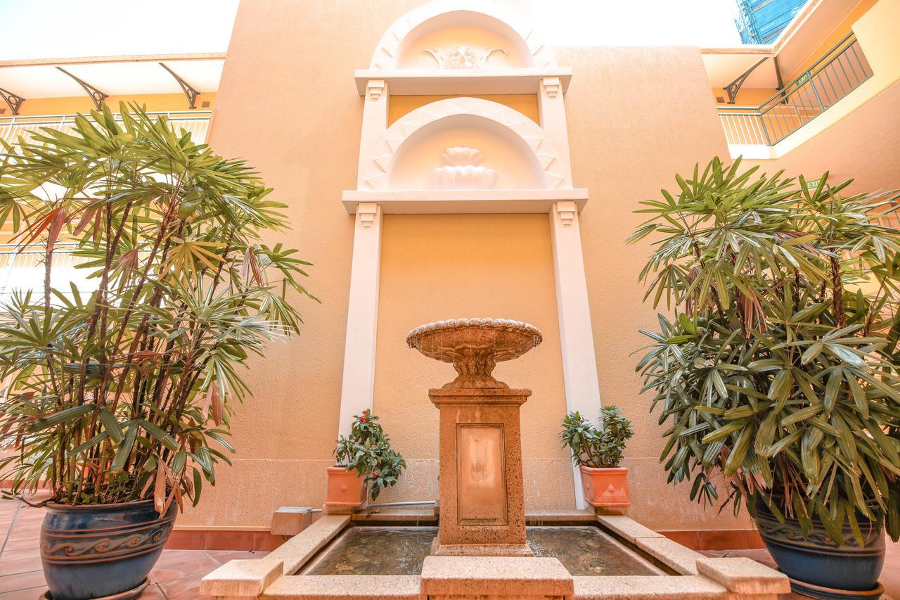 Il Palazzo Holiday Apartments Cairns Exterior foto